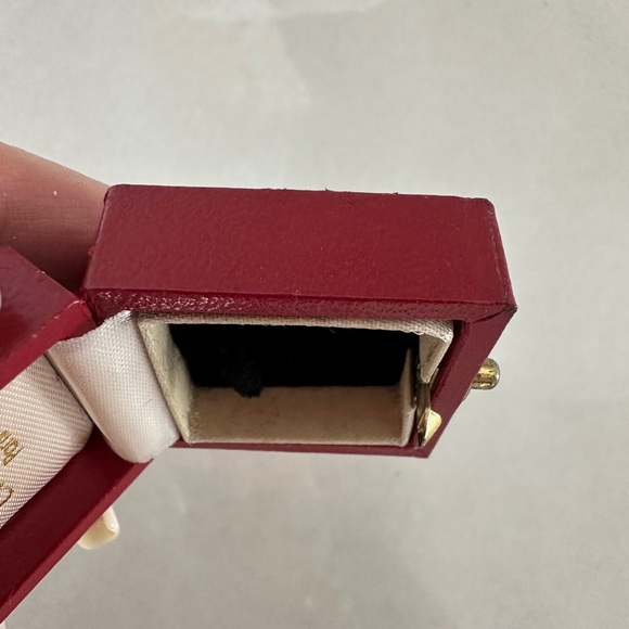 Vintage Cartier Red and Gold Metallic Ring Box Swiss Made ￼ - Picture 10 of 10